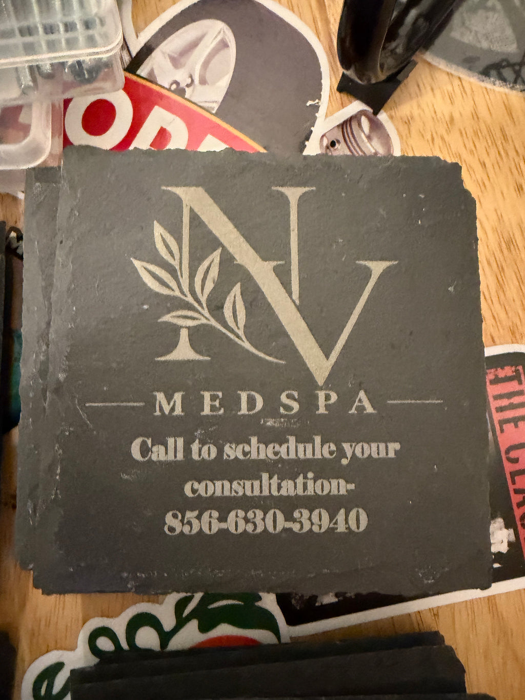 Posavasos de pizarra personalizados — Piedra natural grabada con láser